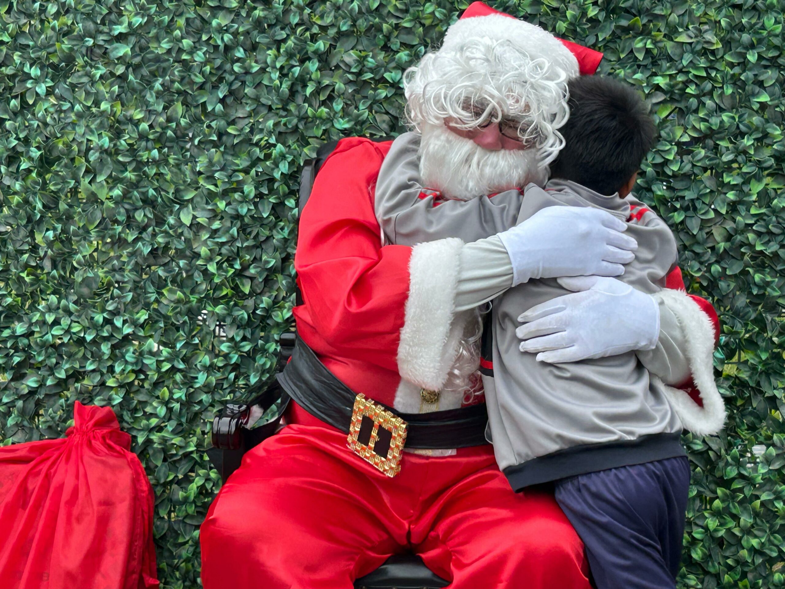 Lee más sobre el artículo Papá Noel recibió las cartas de los más pequeños de El Calafate.