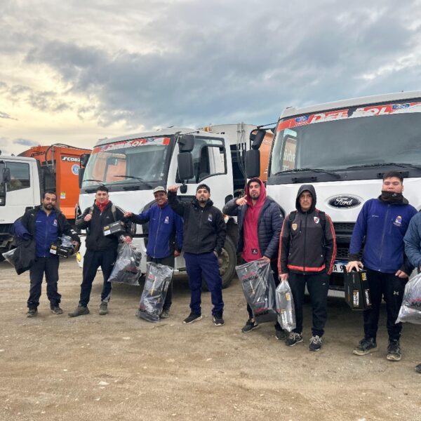 Entrega de indumentaria de trabajo de invierno a personal municipal