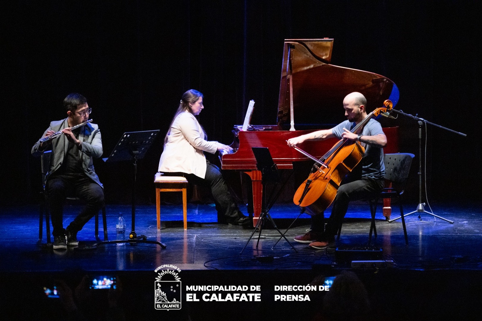 Lee más sobre el artículo AUDICIÓN DE PIANO Y CONCIERTO DE INVIERNO DEL CORO RESI EN EL CENTRO CULTURAL