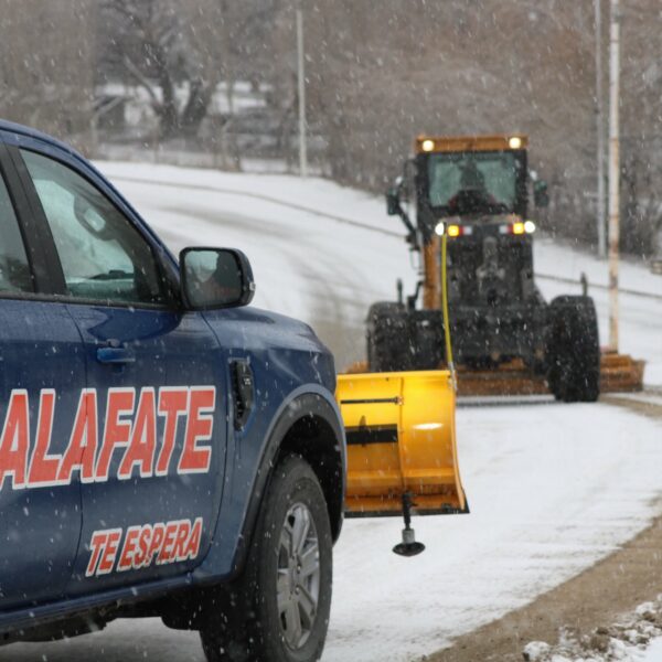 El Municipio continúa con tareas de limpieza y mantenimiento tras la nevada