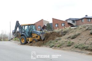 Lee más sobre el artículo Trabajos de nuevas veredas y mejoras de las Plazas Costanera, Plumas Verdes y Los Pioneros