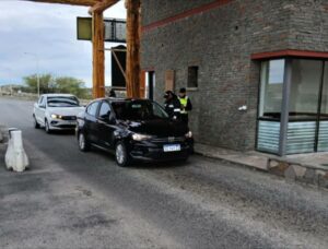 Lee más sobre el artículo IDENTIFICACIÓN Y SECUESTRO DE VEHÍCULOS NO HABILITADOS PARA TRANSPORTE DE PASAJEROS