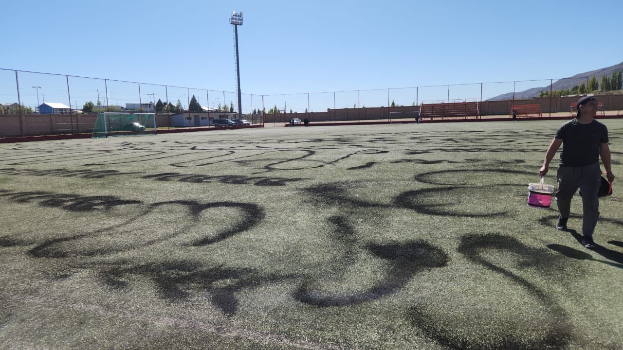 CAUCHO PARA EL YOLY BRITEZ