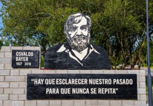 Lee más sobre el artículo UN HOMENAJE QUE NOS INVITA A RECORDAR Y REFLEXIONAR